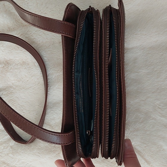 Genuine Matt & Nat crossbody purse - Picture 5 of 5